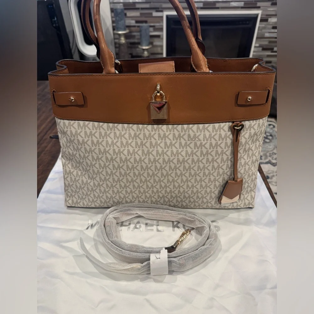 Michael Kors Large Gramercy Satchel (EUC)